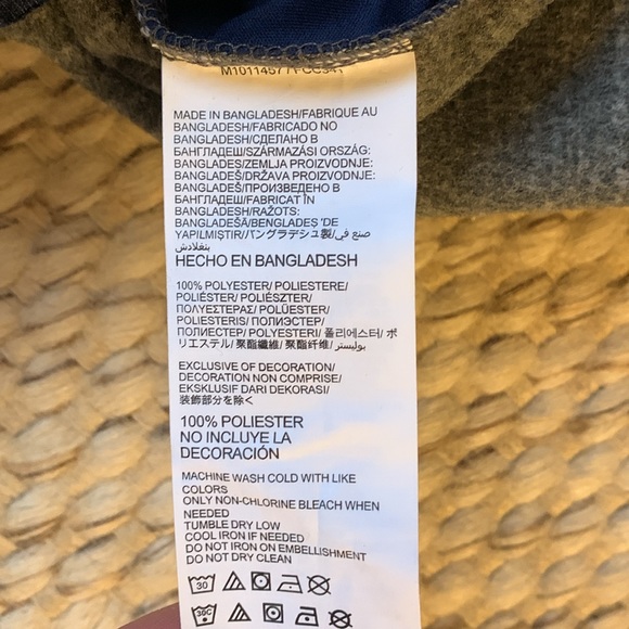 Atlanta Braves 1/4 Zip - Picture 4 of 4